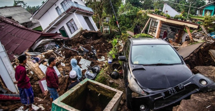 زەویلەرزەیگ وەتونی 6 پلە دەێد لە ناوڕاس ئەندەنووسیا