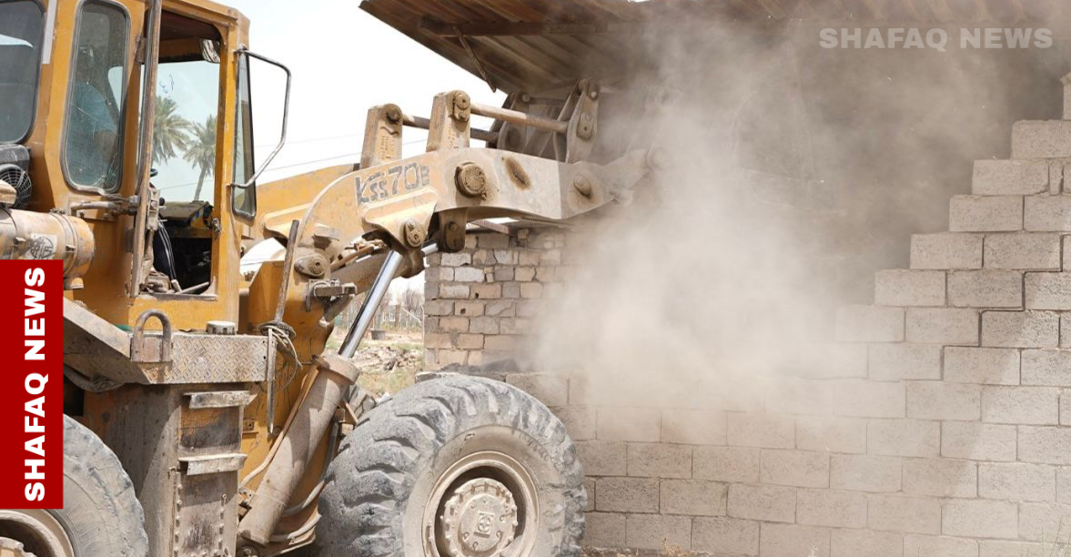 حملة غير مسبوقة لإزالة التجاوزات في "معسكر الرشيد" ببغداد.. صور