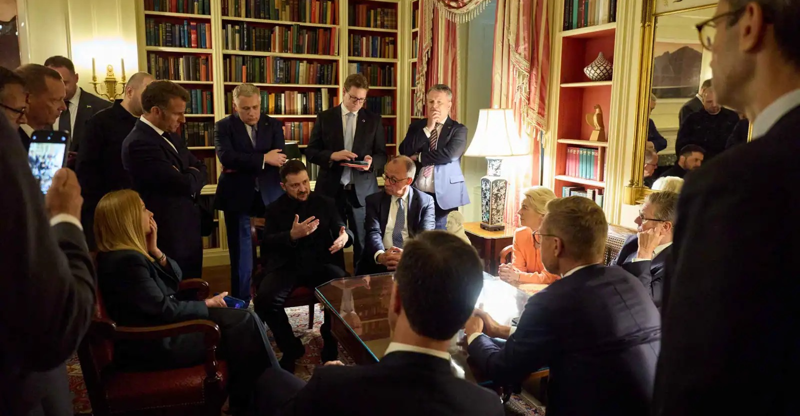 10 دول أوروبية تخطط لنشر قوات في أوكرانيا بعد اتفاق السلام