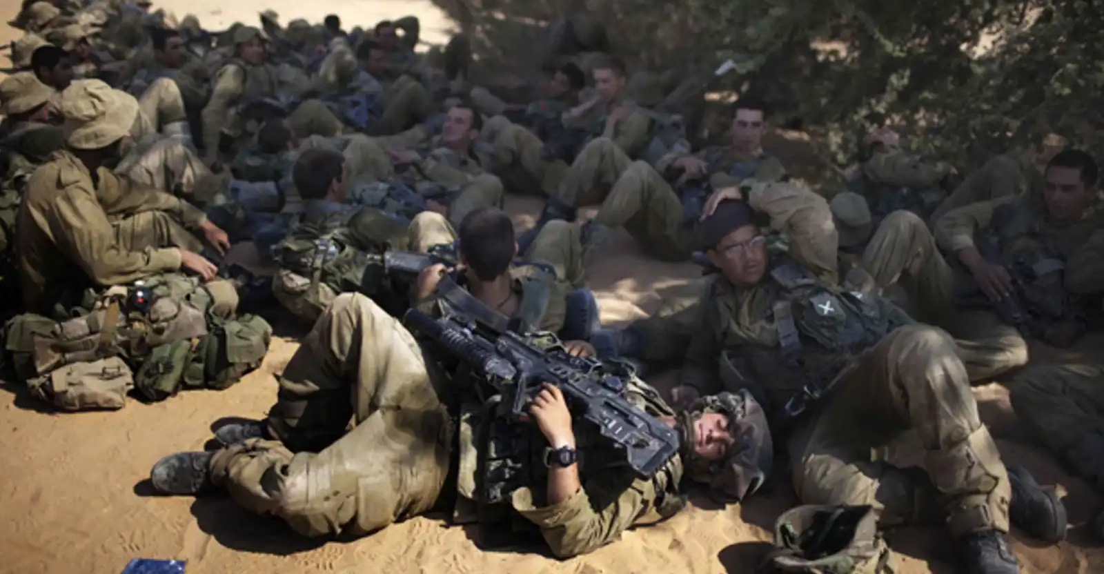 مرض "غامض" يتفشى في قاعدة عسكرية إسرائيلية