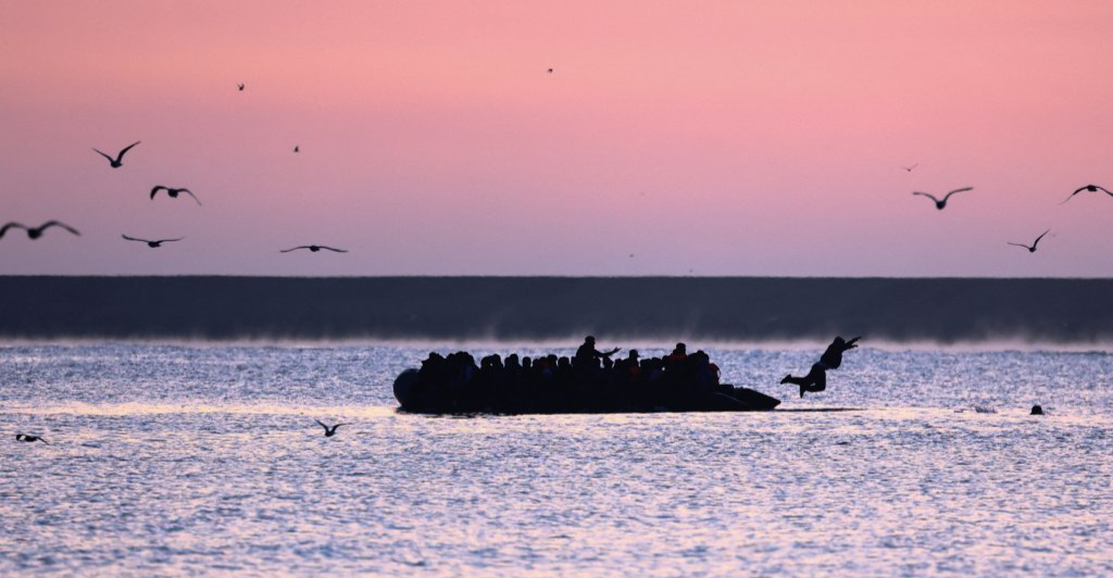 "استثمارات مقابل المهاجرين".. صفقة عراقية - بريطانية تثير انتقادات المعارضة في لندن