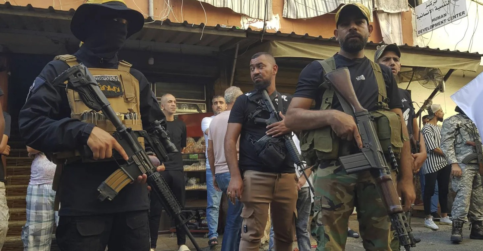 Lebanon: Disarming Palestinian refugee camps begins