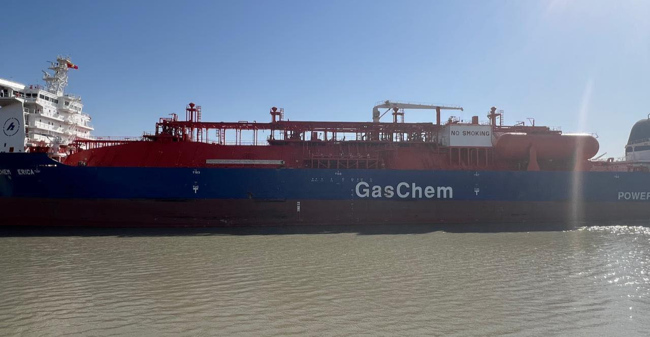 البصرة.. مرفأ تصدير الغاز يستقبل أكبر ناقلة في تاريخه