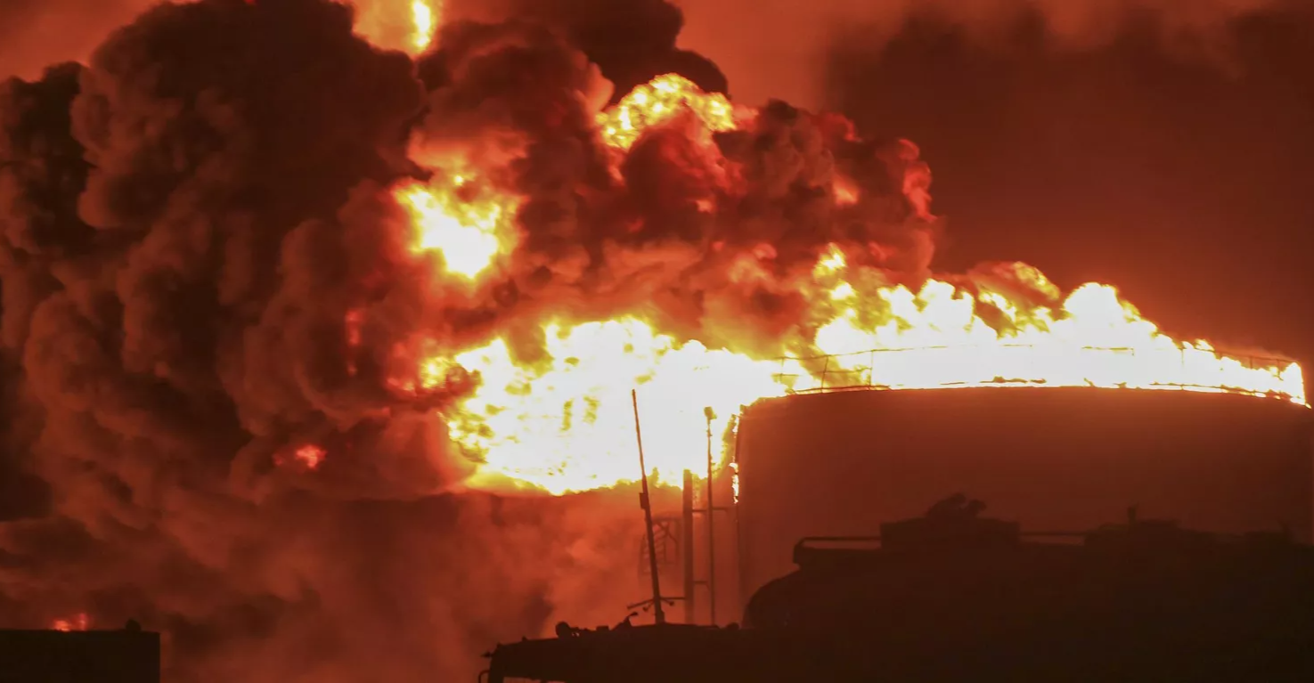 الحوثيون يعلنون ارتفاع ضحايا القصف الإسرائيلي في صنعاء إلى 92 قتيلا وجريحا