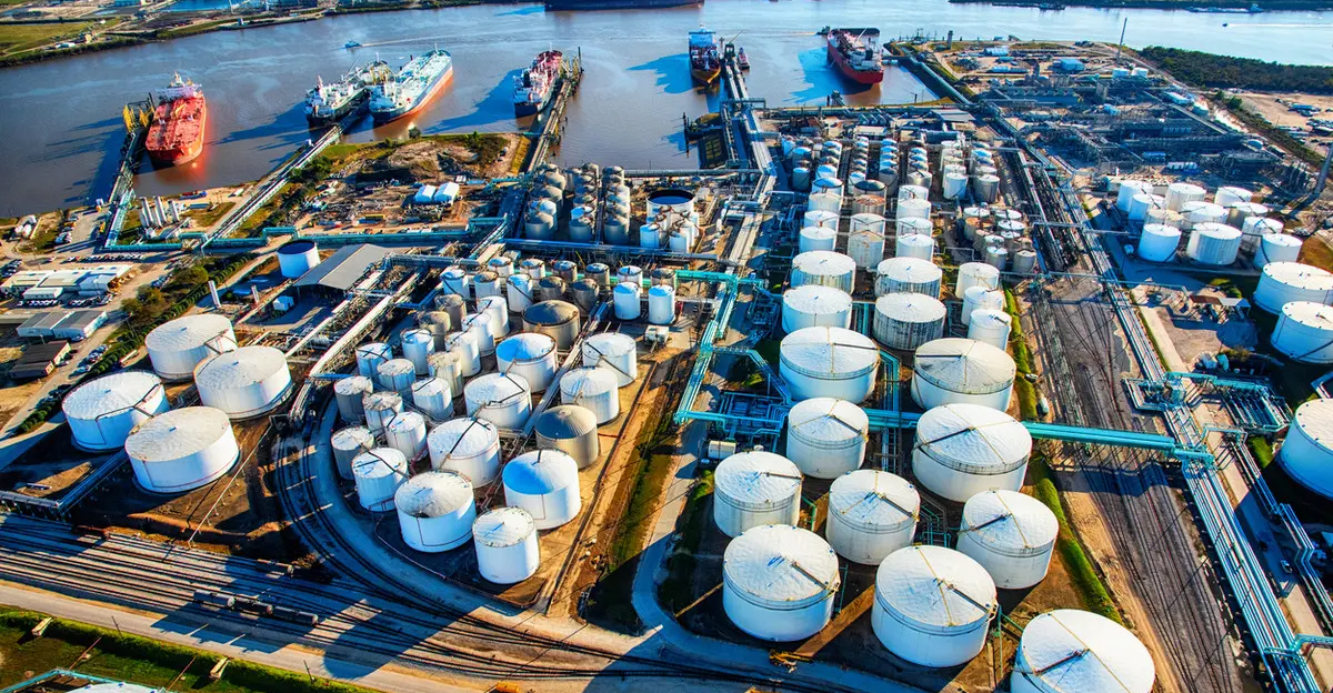 Oil prices rise amid Ukraine's attacks on Russian infrastructure