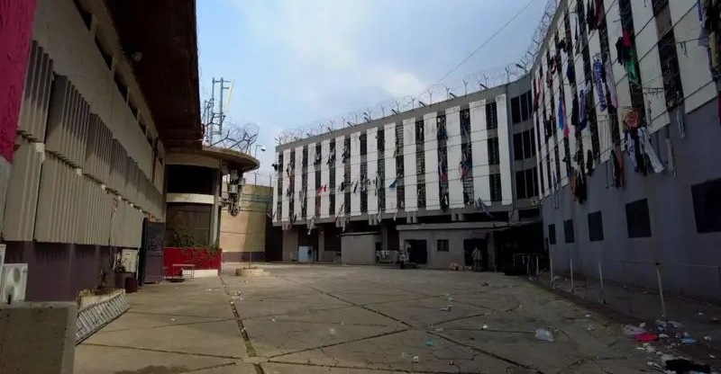Damascus urged to intervene for 2,400 Syrians in Lebanese prisons