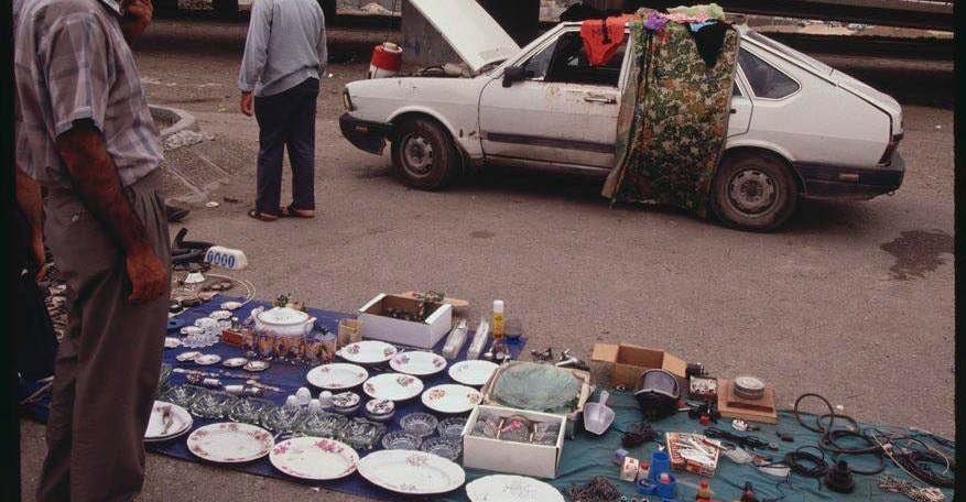 شبح التسعينيات يزور العراق.. انهيار اقتصادي وعقوبات خانقة والحل بـ"طلاق إيران"