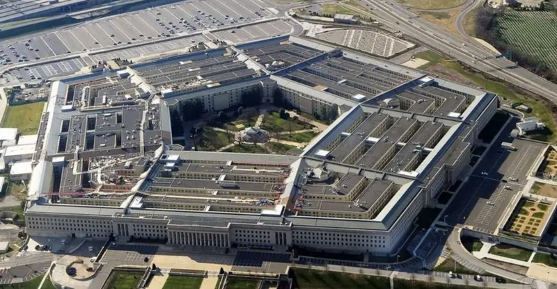 ترامب يمضي بتغيير اسم وزارة الدفاع إلى "وزارة الحرب"