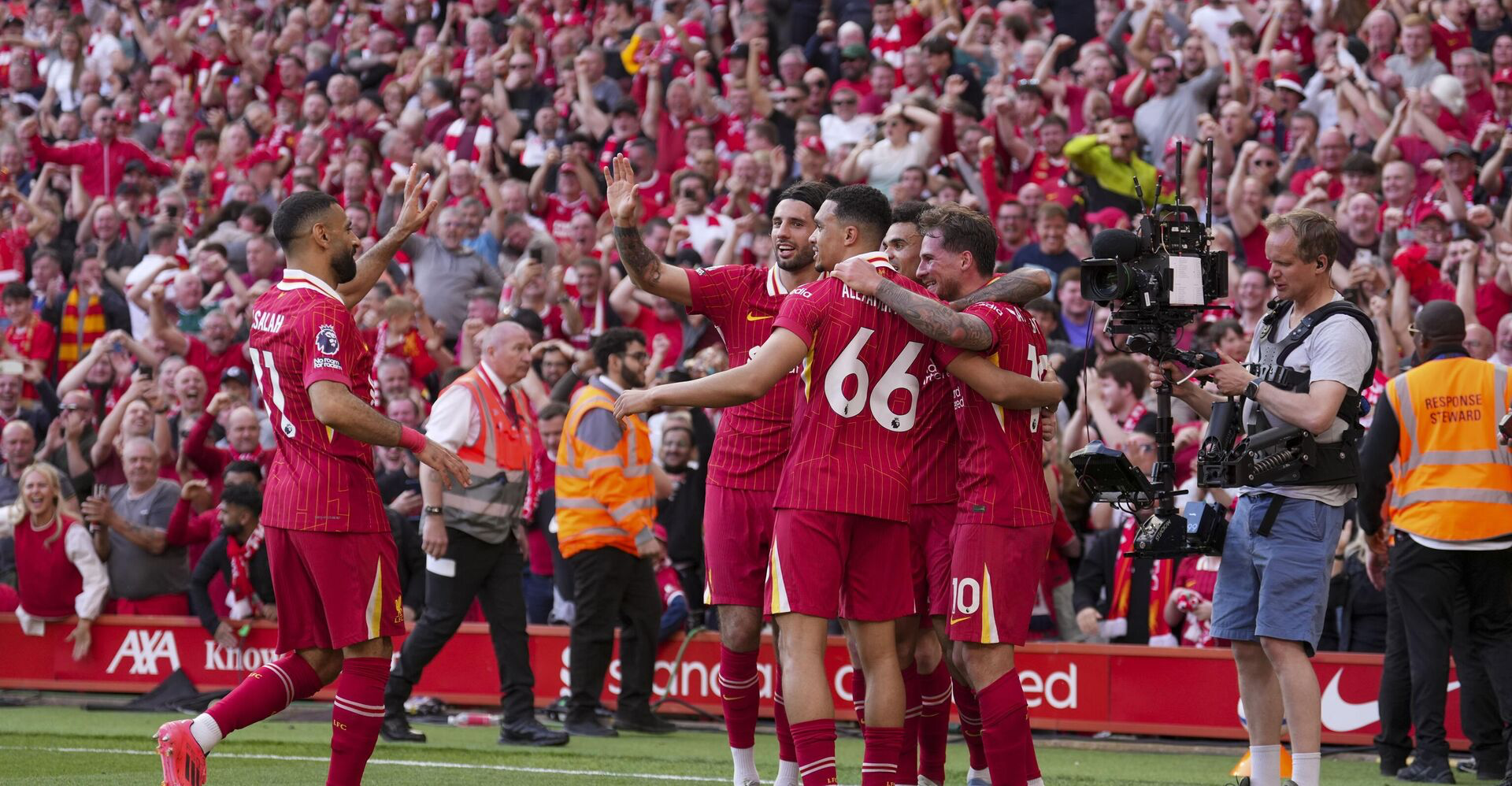 ليفربول يحلق في صدارة الدوري الإنجليزي