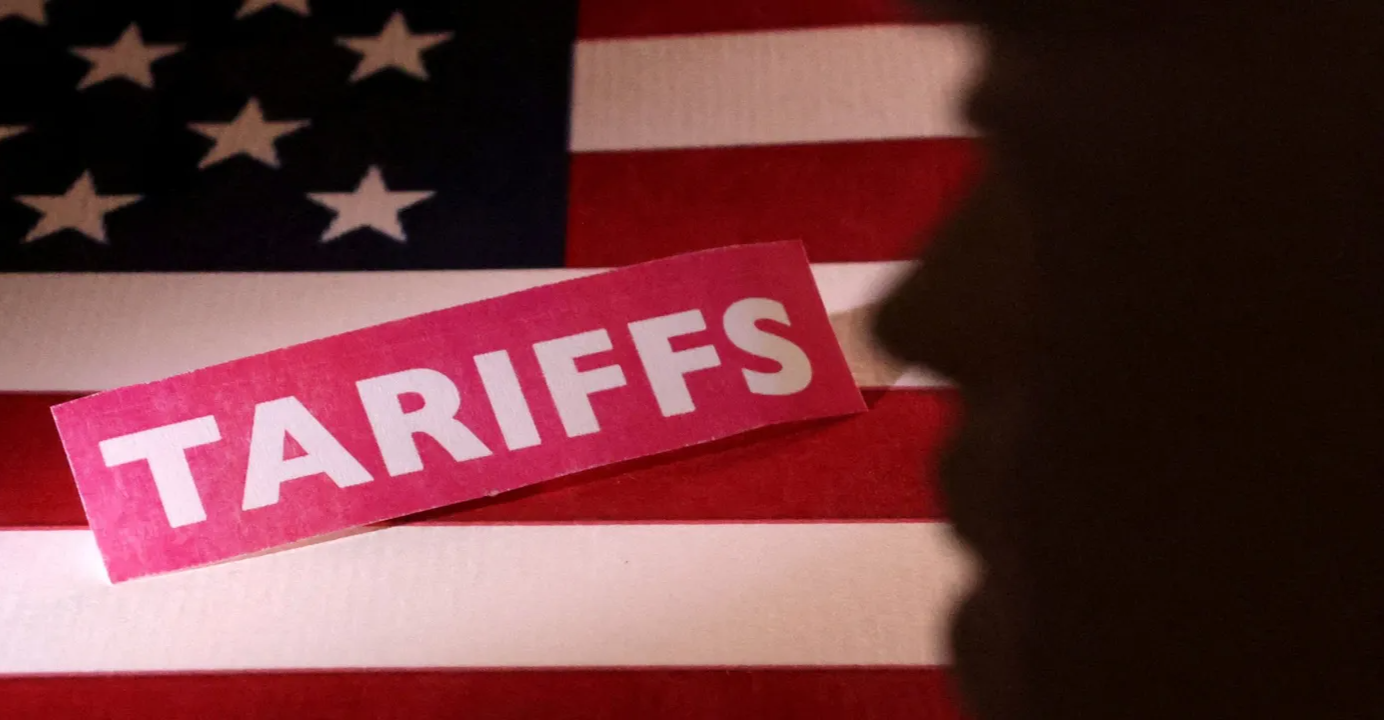 ترامب يطلب حكماً عاجلاً من المحكمة العليا لإنقاذ "الرسوم الجمركية"