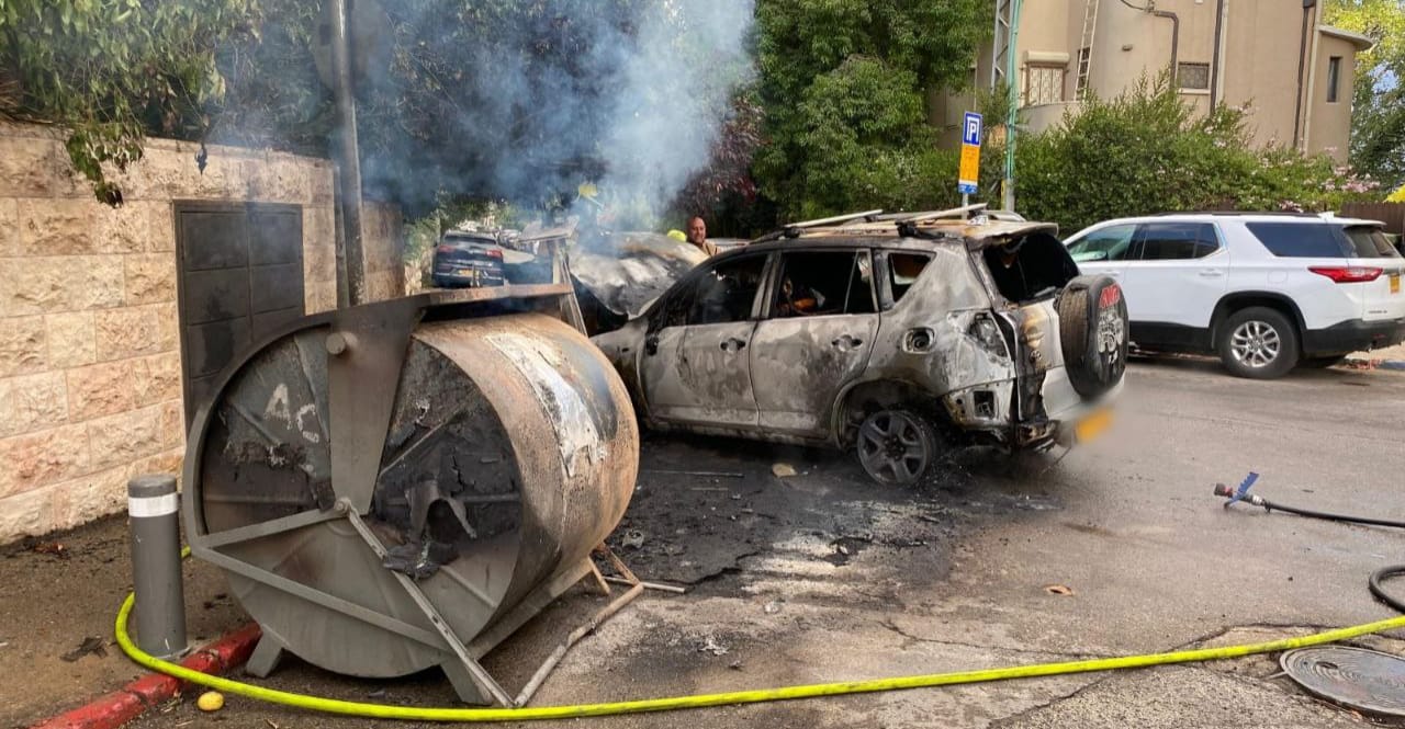 ئاگر ماشینەیل نزیک ماڵ نەتنیاهۆ سزنێد