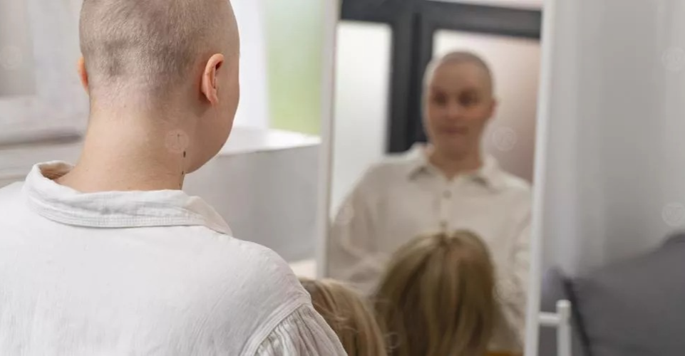 هلامٌ يحمي الشعر من التساقط أثناء العلاج الكيميائي