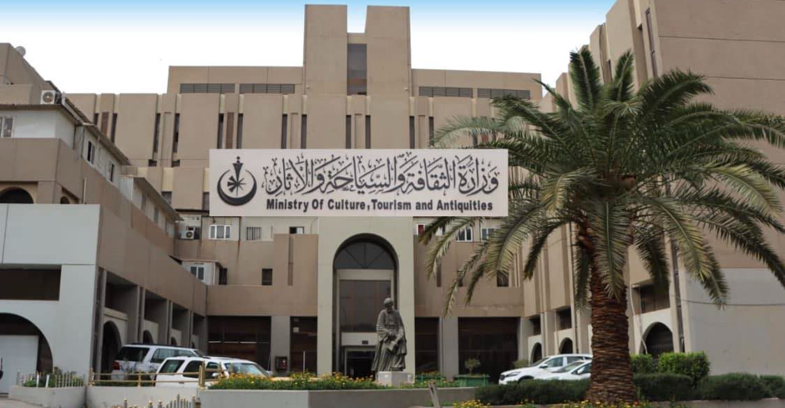 مستشار السوداني: الموازنة الثلاثية أتاحت صرف منحة الفنانين والأدباء