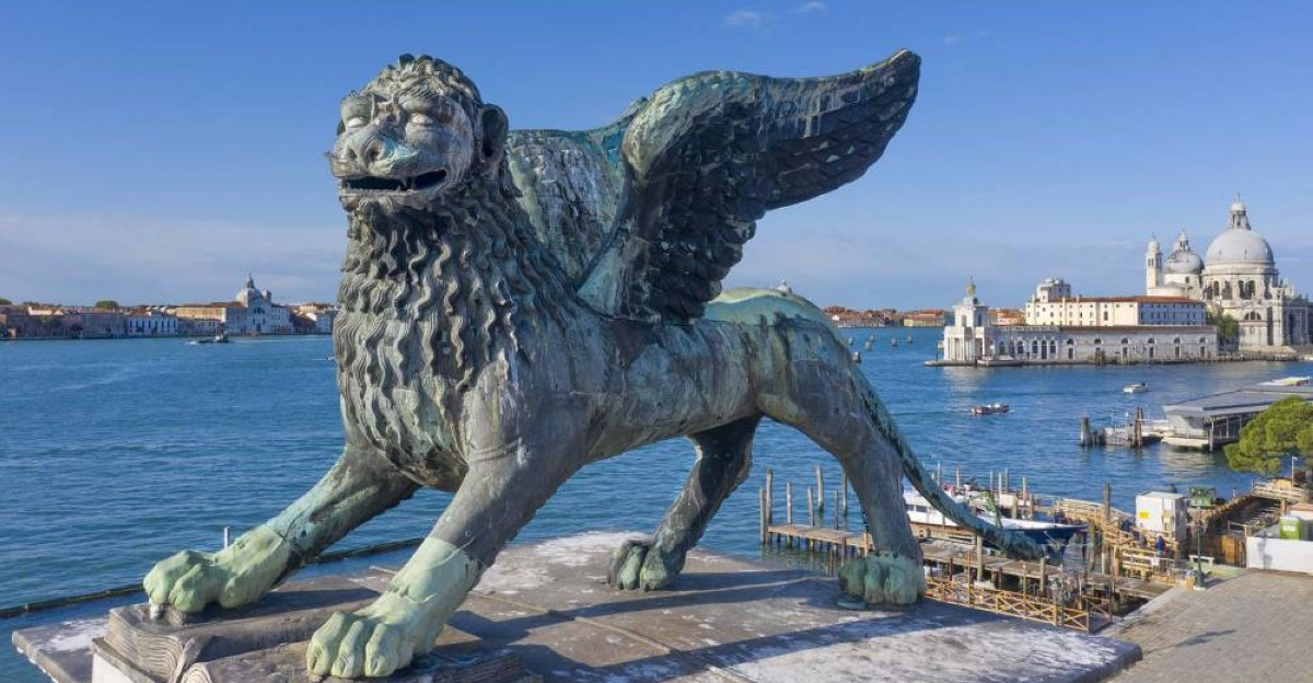 من الصين إلى البندقية.. رحلة ملحمية لتمثال "الأسد المجنح"