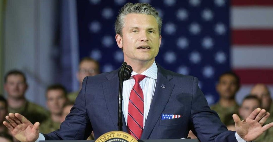 بعد تغيير الاسم.. وزير الحرب الأمريكي يتوعد بـ"أقصى درجات الفتك" (فيديو)