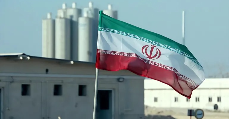 إيران تبحث مع الطاقة الذرية آلية تنفيذ الالتزامات بعد استهداف المنشآت النووية