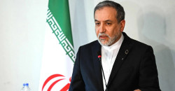 Iran’s Araghchi to E3: Reimposing sanctions is grave miscalculation