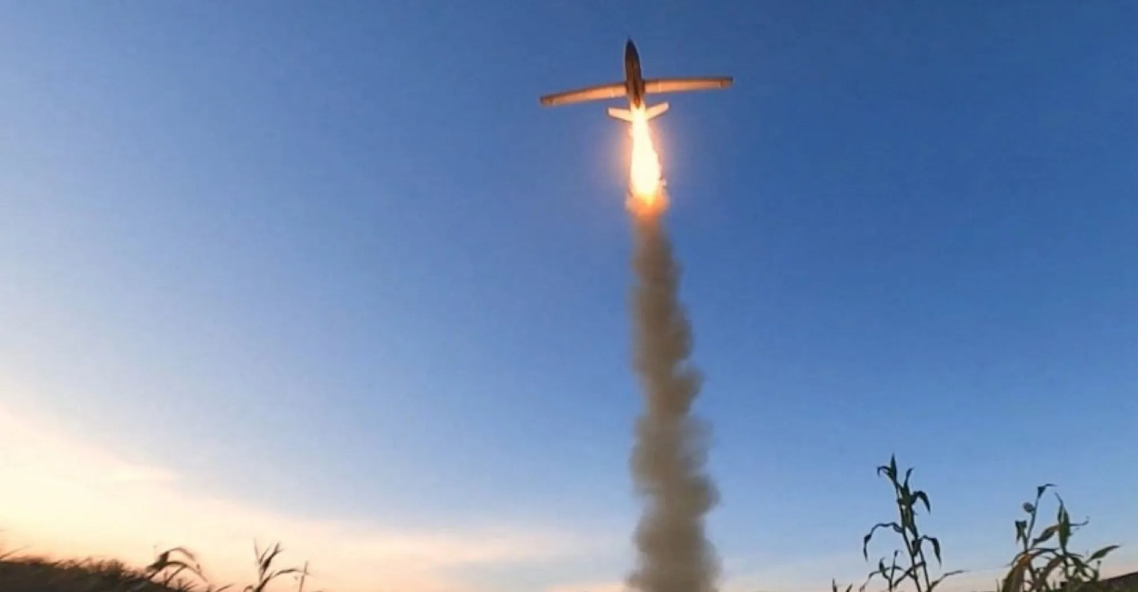 الحوثيون يعلنون إطلاق 8 مسيرات على أهداف داخل إسرائيل