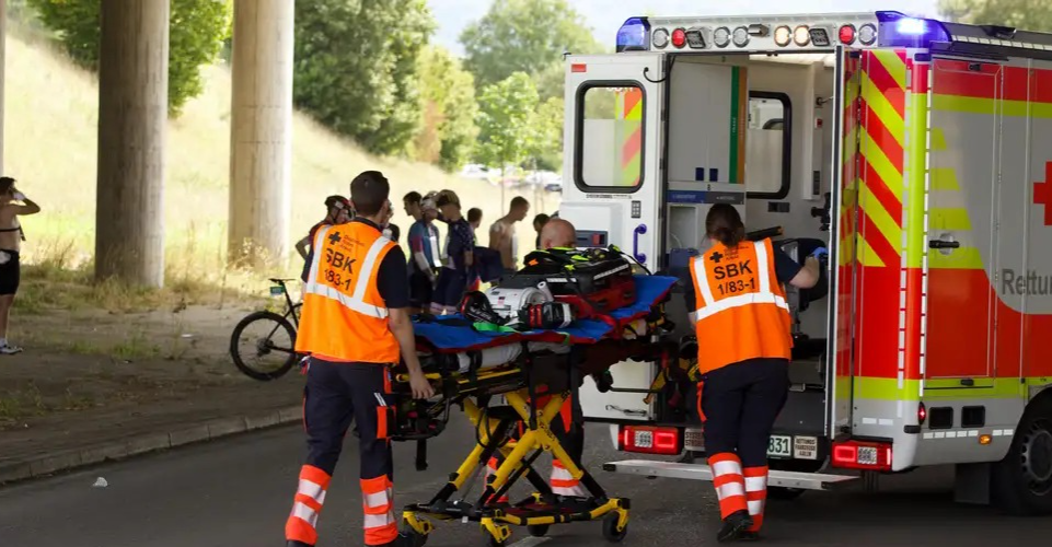 سقوط جماعي وعشرات الجرحى.. سباق يتحول إلى فوضى في ألمانيا