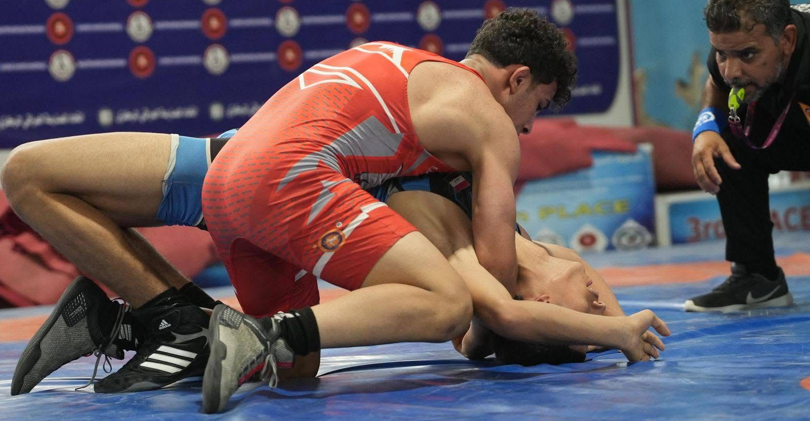 العراق يشارك بمنتخبين في بطولة العرب للمصارعة