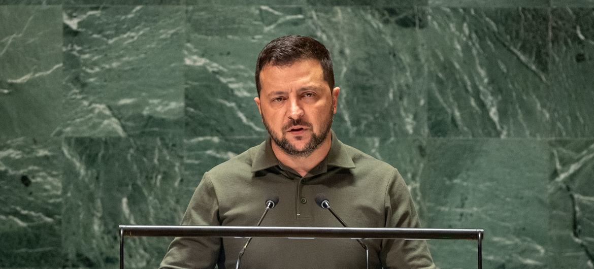 خبير بريطاني: زيلينسكي يستعد "للهزيمة"