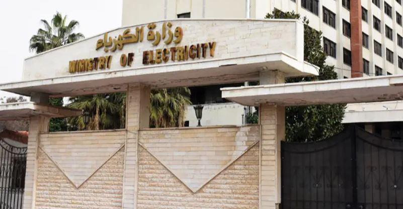 كهرباء سوريا.. عجز يصل 4500 ميغاواط وخطط لإعادة الإعمار حتى 2030
