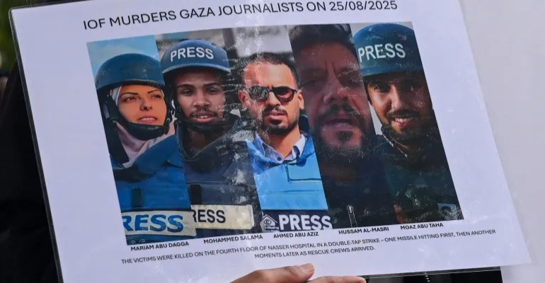 صحفيون فرنسيون يطالبون ماكرون بإجلاء زملائهم من غزة