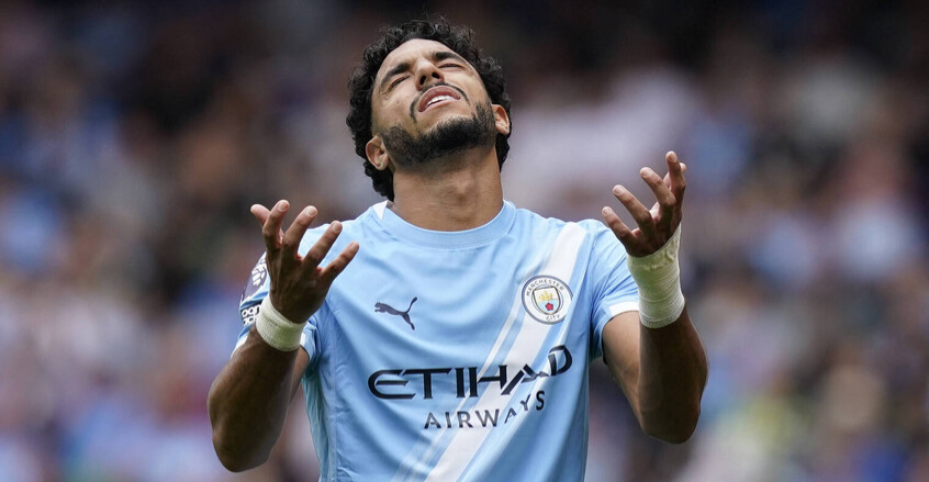 بعد إصابته.. مرموش قد يغيب عن مباراة اليونايتد الأحد المقبل