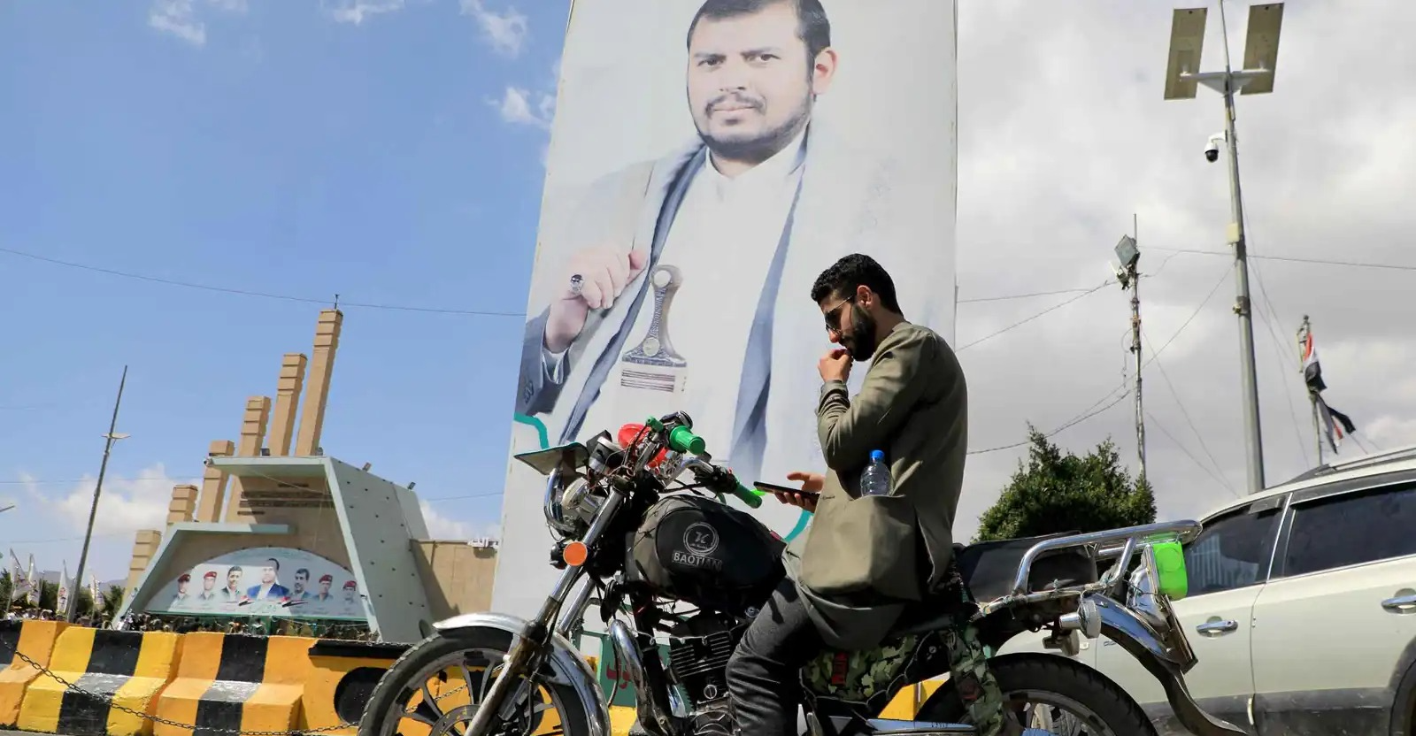 الحوثيون: استهدفنا إسرائيل بصاروخ باليستي وثلاث طائرات مسيّرة