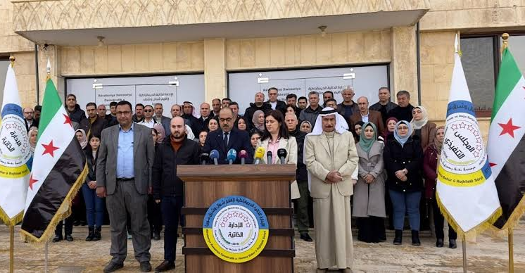 "الإدارة الذاتية" ترد على الشرع: اللامركزية لا تعني الانفصال