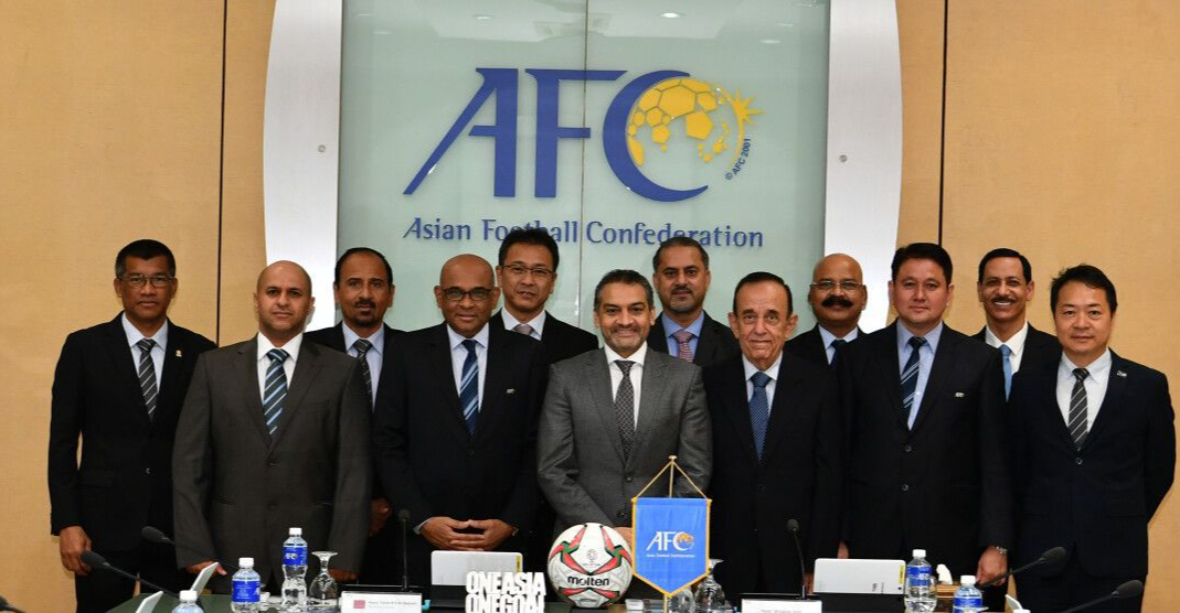 عراقي يقيّم الطاقم التحكيمي لمباراة الوحدة الإماراتي والاتحاد السعودي