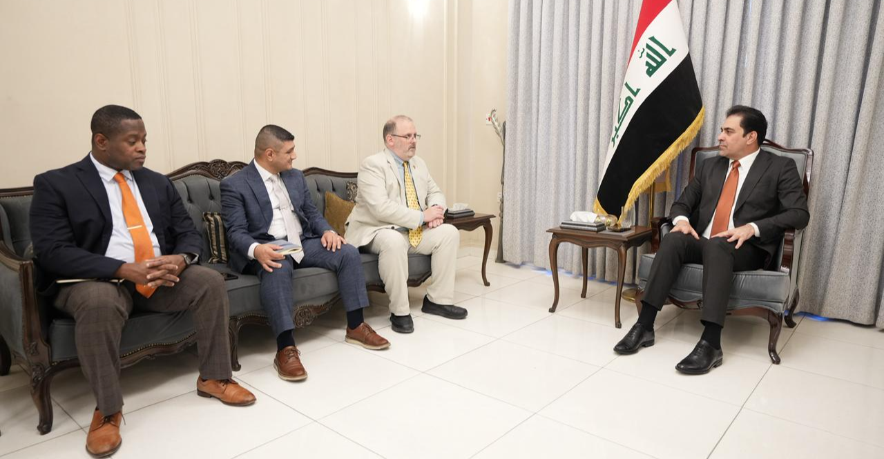 المندلاوي يبحث مع ديلورث سبل تعزيز العلاقات بين واشنطن وبغداد