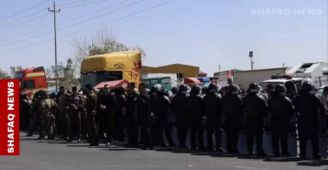 Truckers protest costly delays at Jimin checkpoint