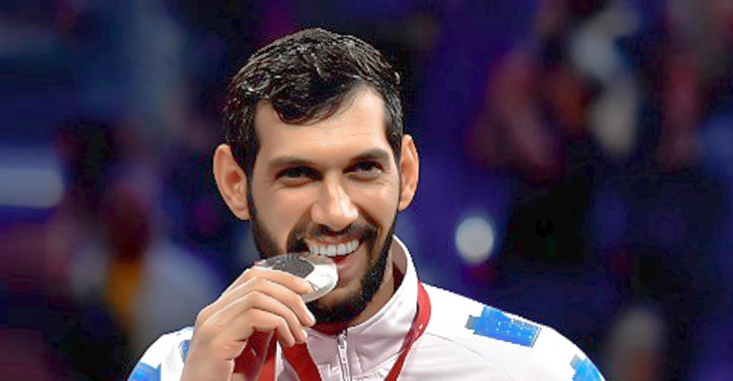 عراقي بارالمبي يفوز بذهبية بطولة العالم للمبارزة