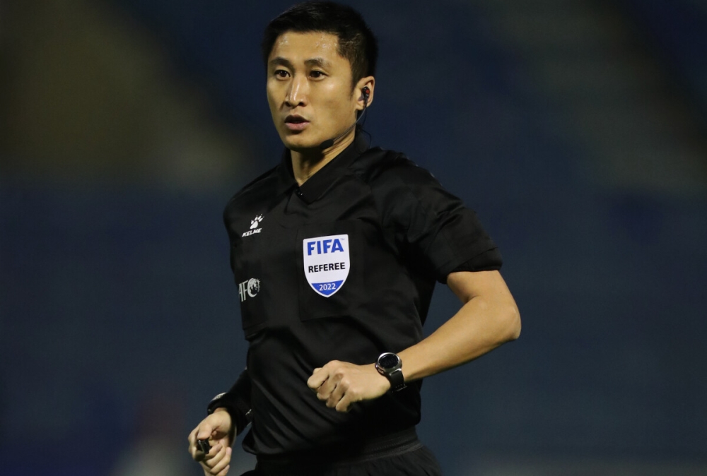 العراق ينتظر صافرتي "ما نينغ ومخادمة" للوصول إلى كأس العالم