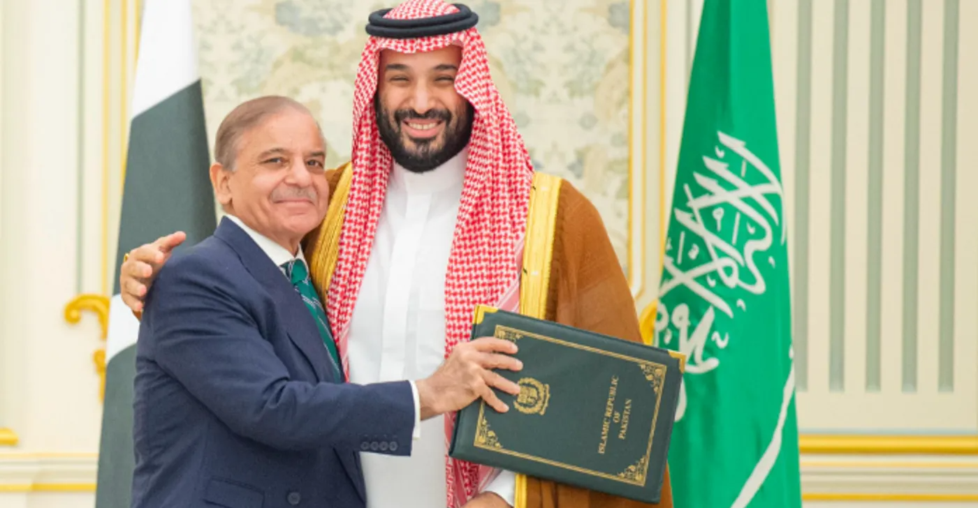 السعودية وباكستان توقعان اتفاقية دفاع مشترك لردع أي اعتداء