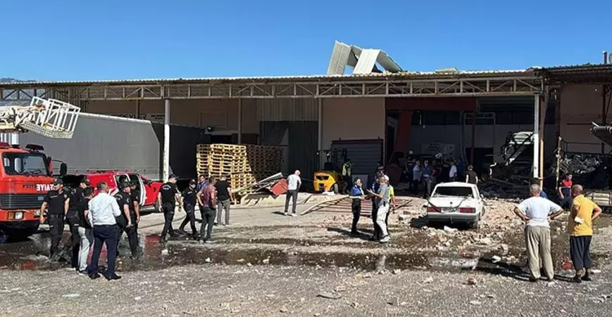 جرحى بانفجار يهز مدينة أنطاليا التركية (فيديو وصور)