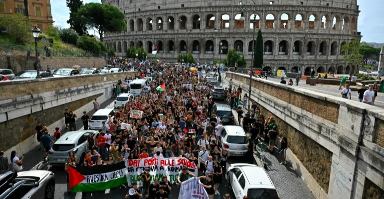 إضراب وتظاهرات.. 75 مدينة إيطالية تنتفض دعماً لغزة (فيديو)