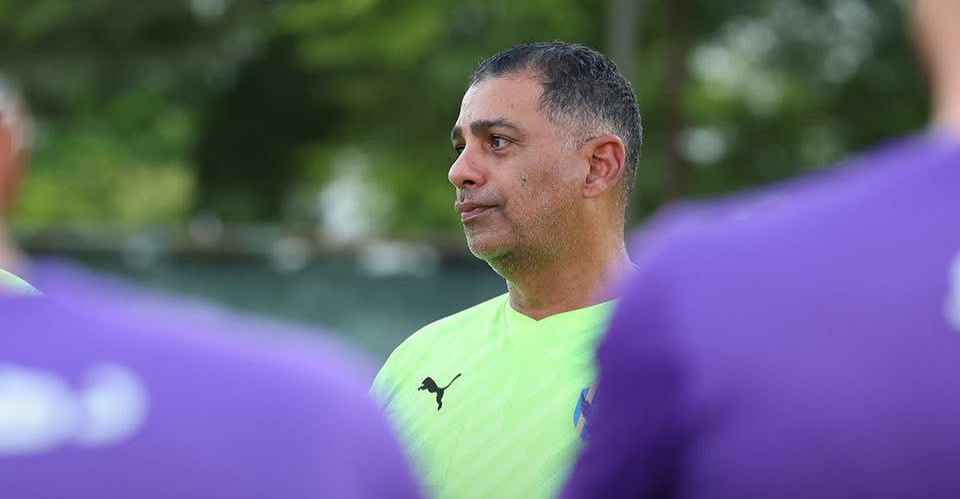 رسمياً.. نادي دهوك يُقيل مدربه البرازيلي