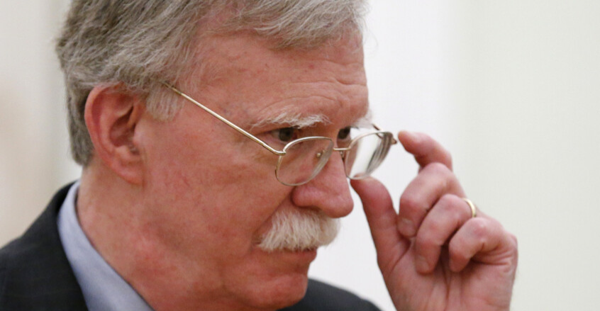 بينها ما يخص أسلحة دمار شامل.. ضبط ملفات "سرية" في منزل بولتون