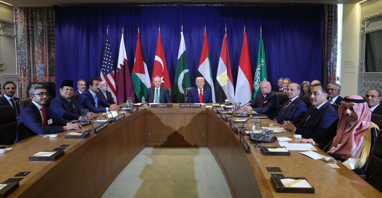 غاب عنه العراق.. ترامب يجتمع مع قادة عرب ومسلمين في نيويورك