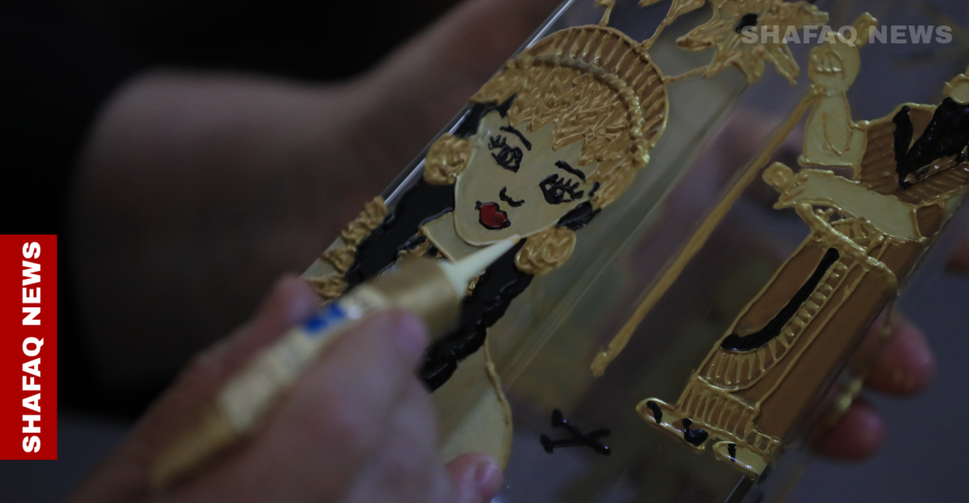 Iraqi woman creates works from clay and glass