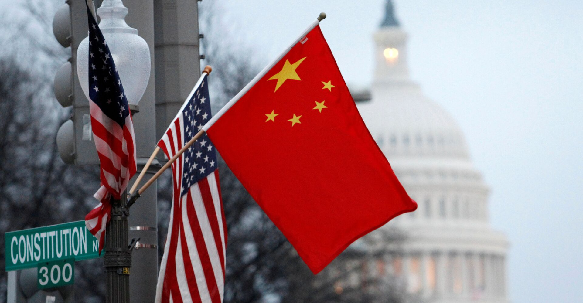 الصين تتهم أمريكا بتوجيه "ضربة خطيرة" للنظام التجاري العالمي