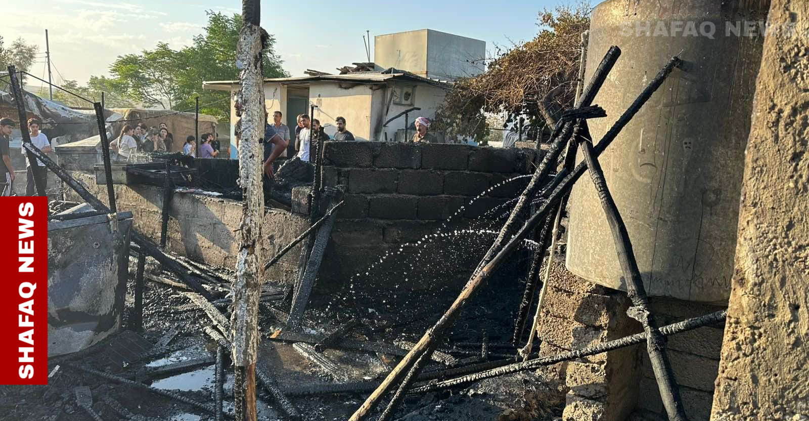 حريق يلتهم خمس خيام للنازحين في اقليم كوردستان (صور)