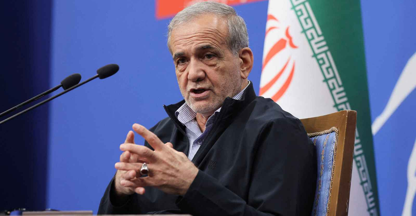 الرئيس الإيراني: لن نسلم اليورانيوم المخصب مقابل مهلة أمريكية قصيرة