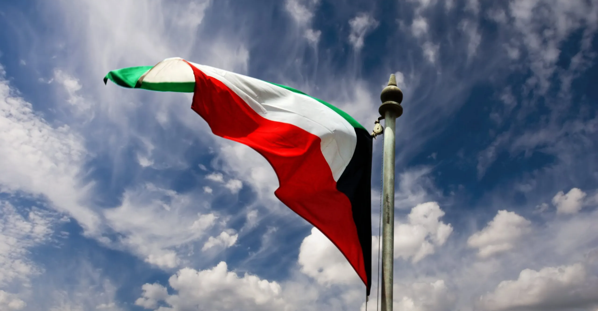 350 حالة في الجلسة الواحدة.. تسارع وتيرة إسقاط الجنسية بالكويت