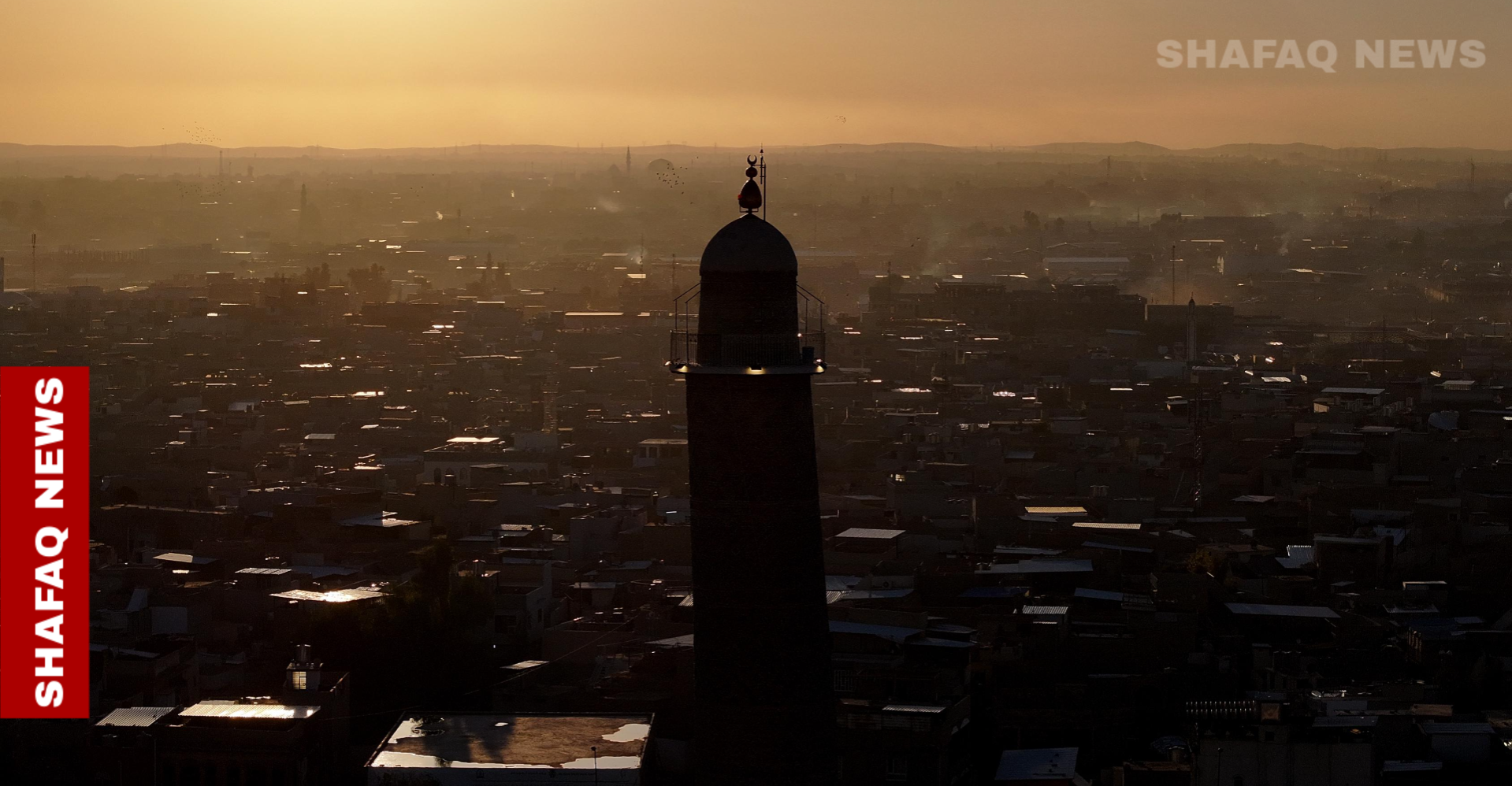 الموصل.. مركبة تصطدم بدعاية انتخابية والبلدية تؤكد ازالة تجاوزات المرشحين