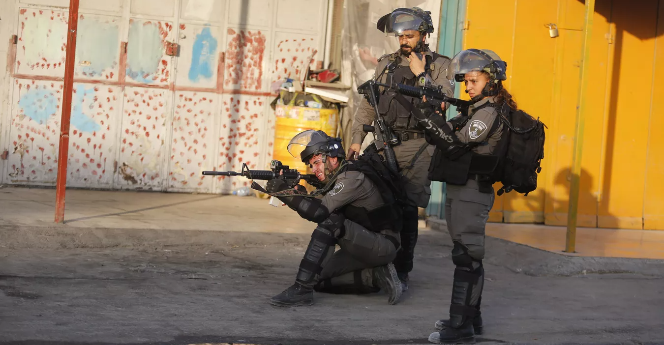 أحدهما عسكري.. اعتقال جاسوسين إسرائيليين يعملان لصالح إيران