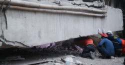 بعد يومين على كارثة مدرسة في إندونيسيا.. أكثر من 90 تلميذا لا يزالون تحت الأنقاض