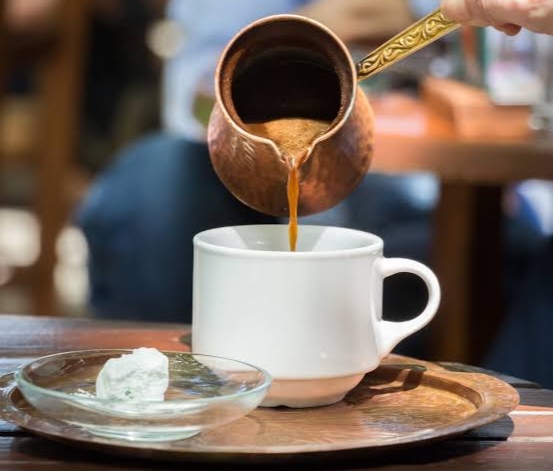 گرانترین قاوە لە دوبەی فرووشیا و شمارەی پەیمانەیی گینس توومارکرد